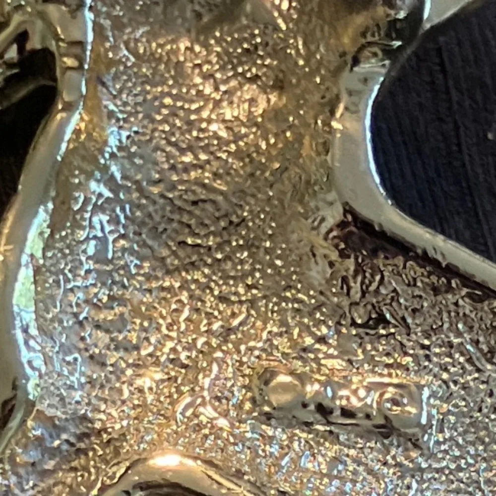 Rare 80s AJC “Love Friends” Cat Dog Hound Tabby Brooch Pin Two Tone Mixed Metals - Picture 4 of 5